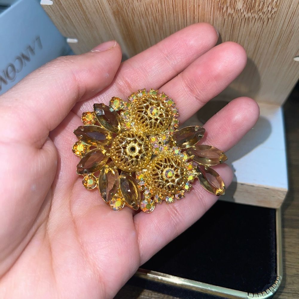 RARE big Juliana vintage one of a kind brown gold tone brooch